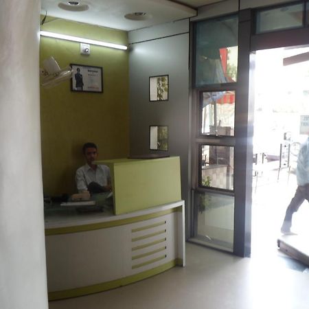 Hotel Atithi Ahmedabad Luaran gambar