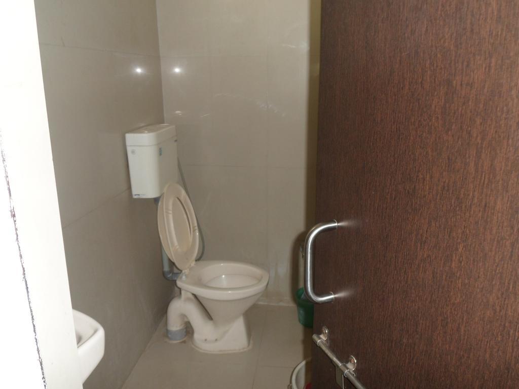 Hotel Atithi Ahmedabad Luaran gambar