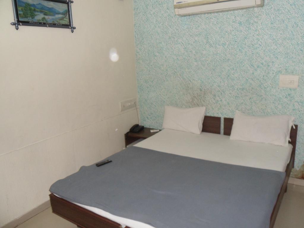 Hotel Atithi Ahmedabad Bilik gambar