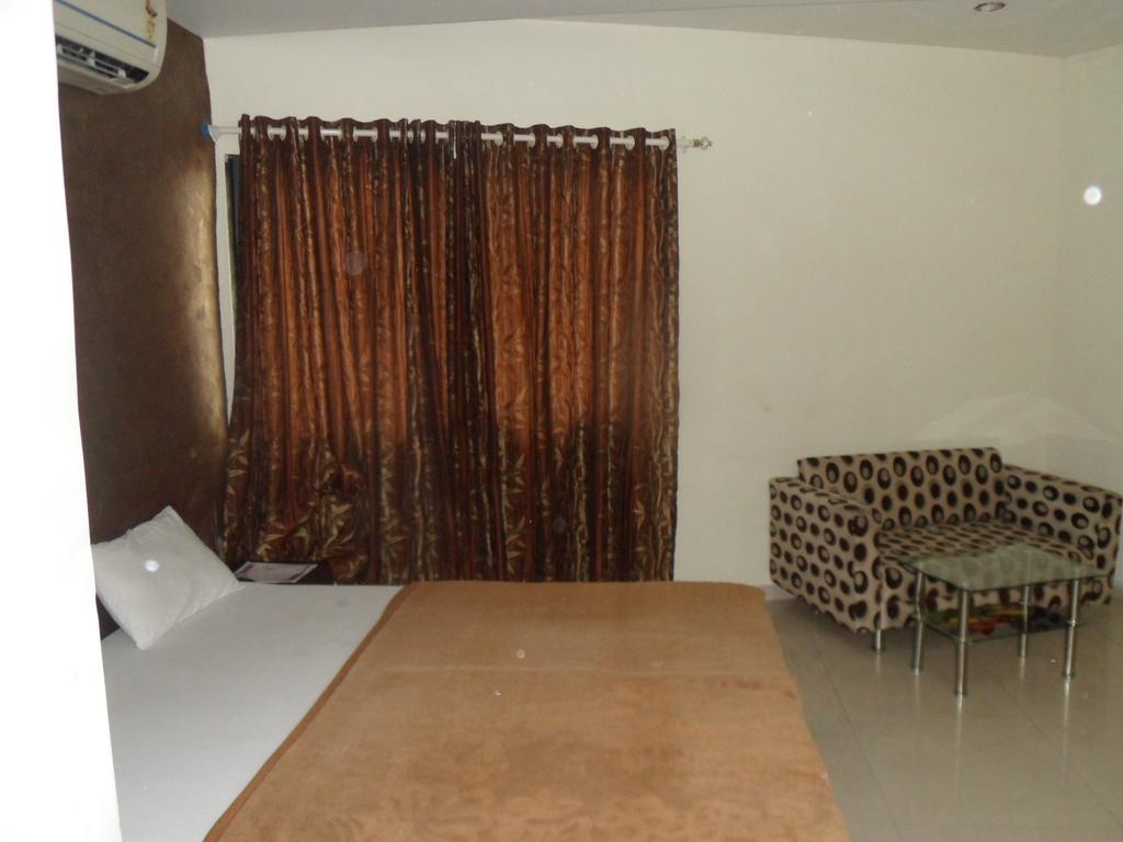 Hotel Atithi Ahmedabad Bilik gambar